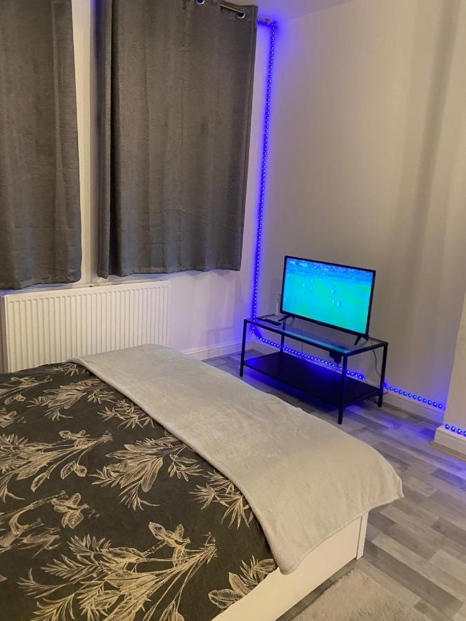 Cosy 1 Bedroom Apartment ロンドン エクステリア 写真